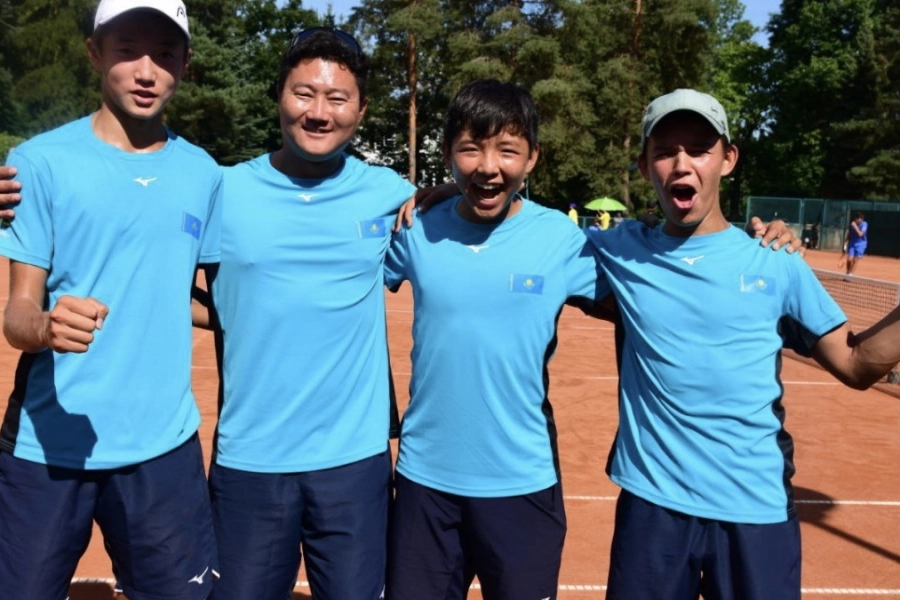 Казахстанские юниоры обыграли экс-чемпионов мира 