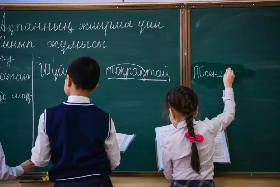 В Нур-Султане не отменили занятия для учащихся первой смены 