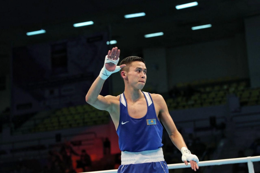 Боксёр Бибосынов вышел в четвертьфинал на Олимпиаде в Токио 