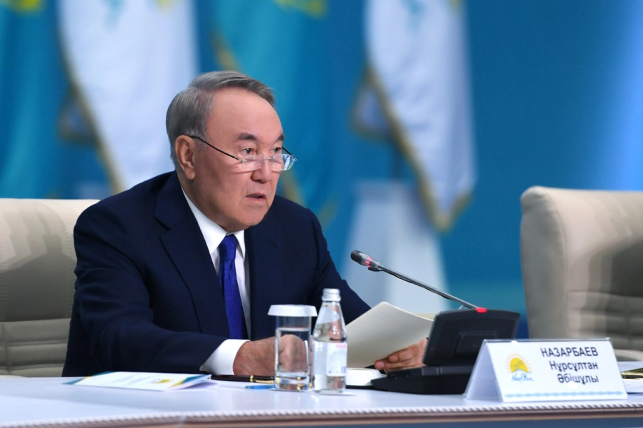 Нурсултан Назарбаев против переименования стадиона в свою честь 