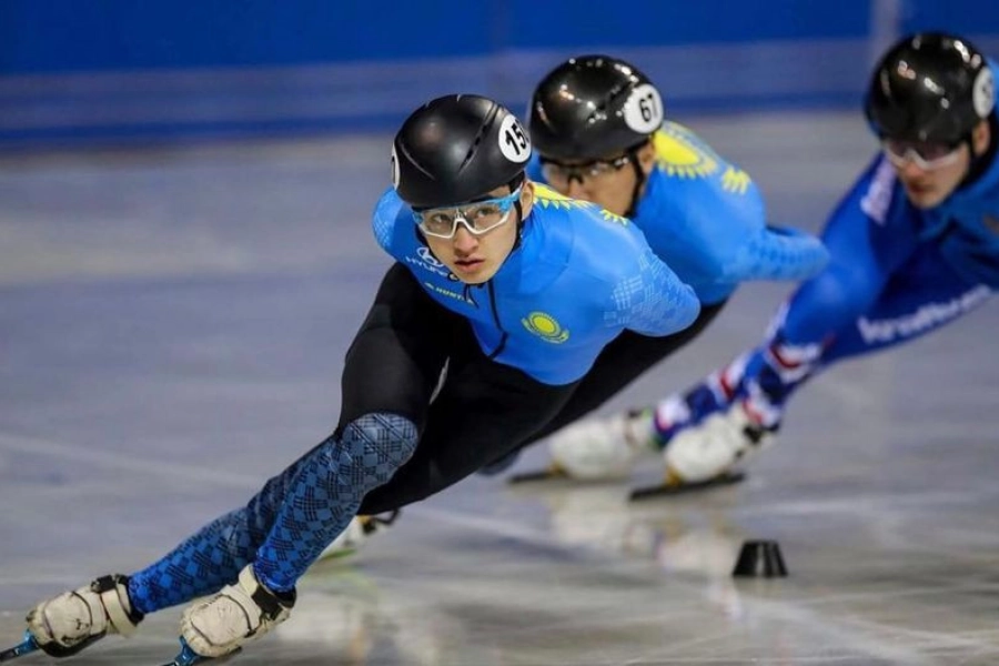 Казахстанец Галихметов прошел в 1/4 в шорт-треке на Олимпиаде 
