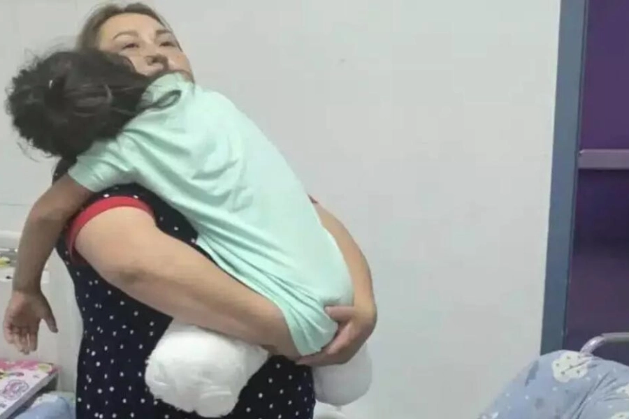 Потерявшую ноги в ДТП девочку из Астаны выписали из больницы  