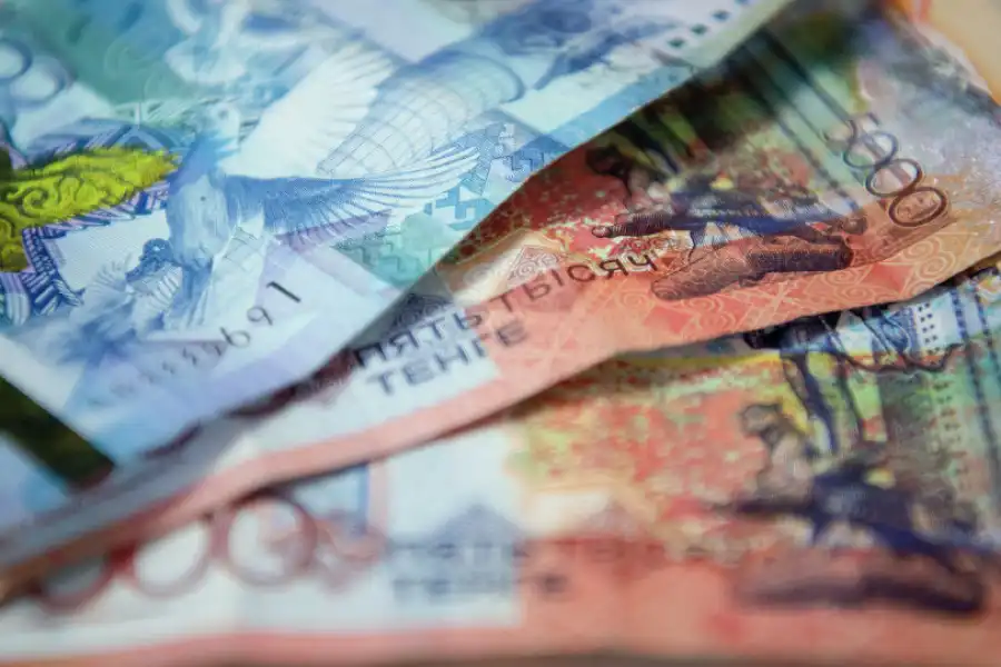 Абаев: "Мы намеренно отказались от единовременных выплат всему населению" 