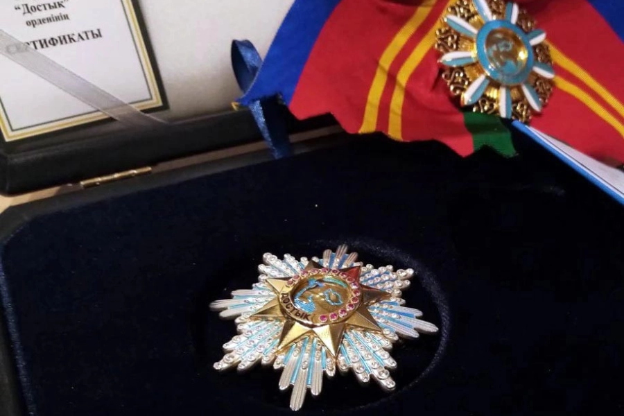 Это символ глубокого уважения – Президент Казахстана наградил орденом «Достык» Премьер-министра Венгрии 