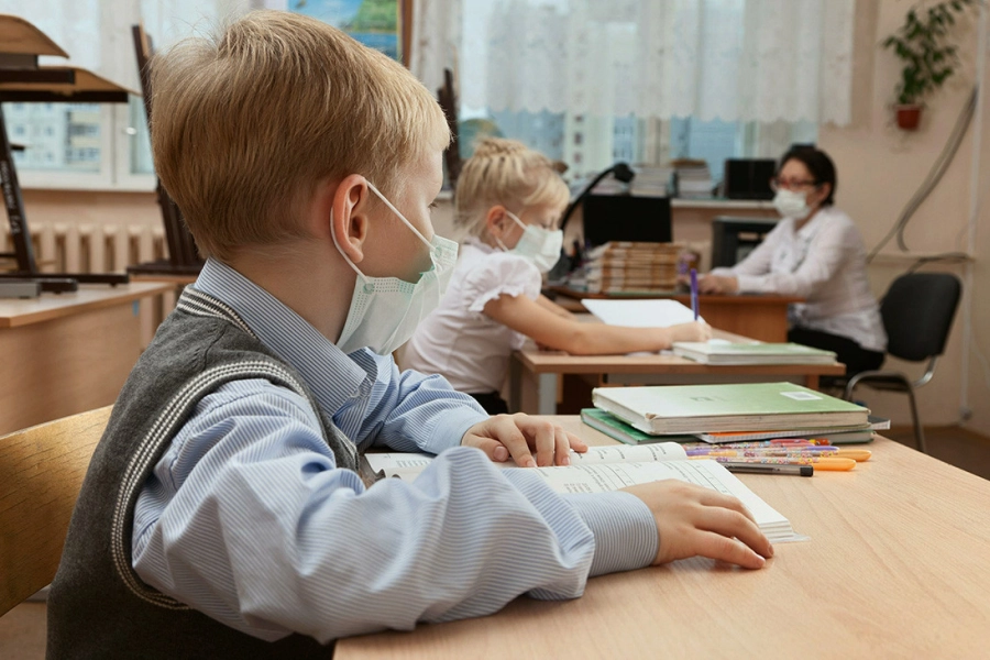 В школах Казахстана выявляют отстающих учащихся и предлагают им заниматься на каникулах 