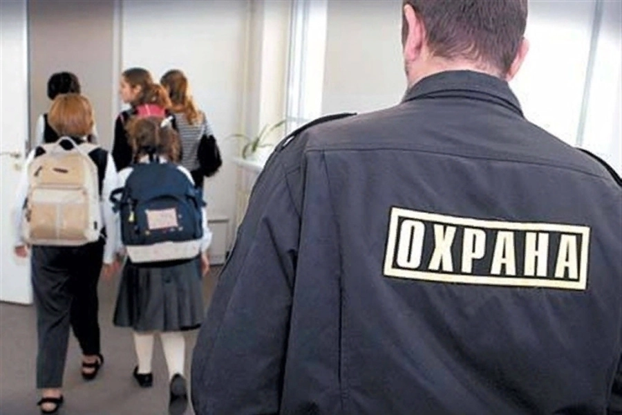 Стрельба в Казани: мажилисмены предложили направить в школы обученных охранников 