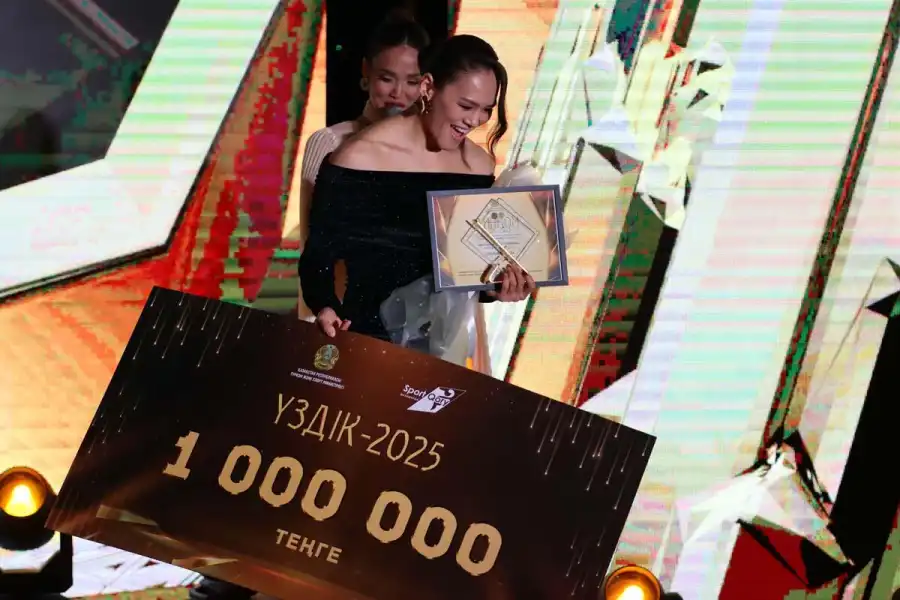 Боксерша Алуа Балкибекова названа "Лучшей спортсменкой-2025" 