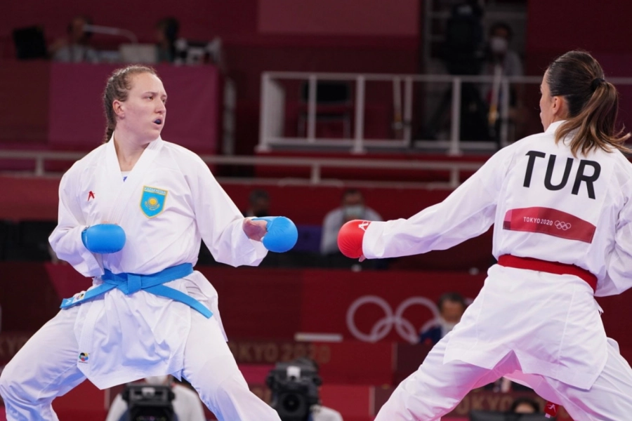 Каратистка Берульцева выиграла два поединка на Олимпиаде в Токио 