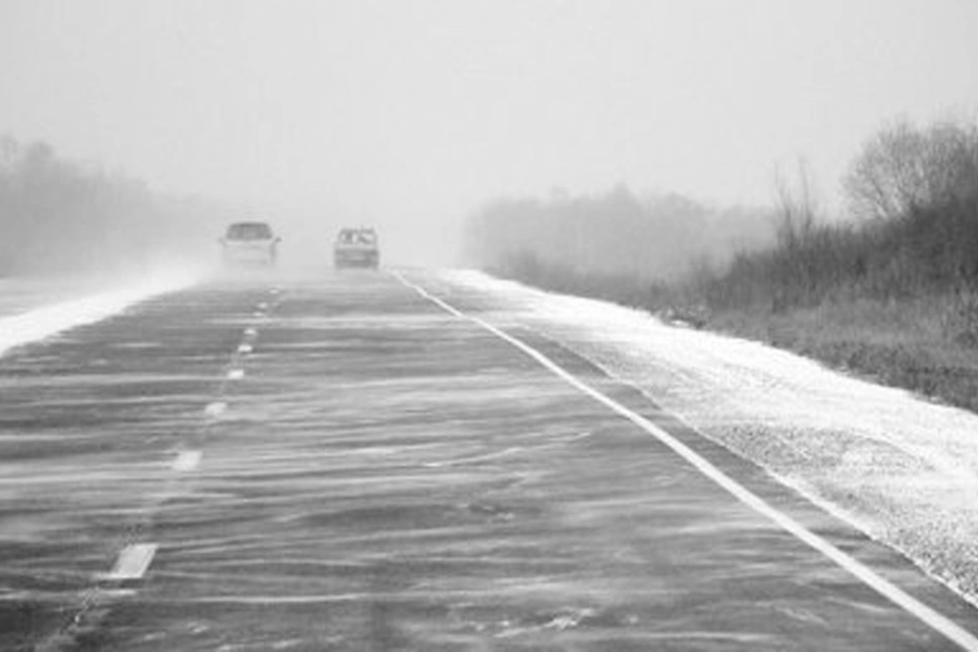 Автодорогу «Усть-Каменогорск-Семей» закрыли из-за метели 