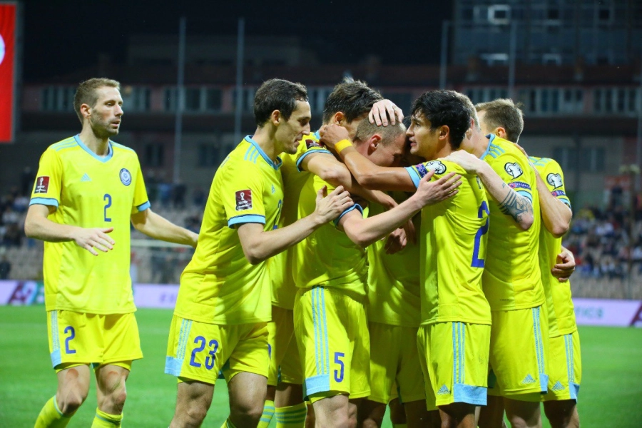 Футболисты Казахстана продолжают вытаскивать безнадежные матчи на пути к ЧМ2022 