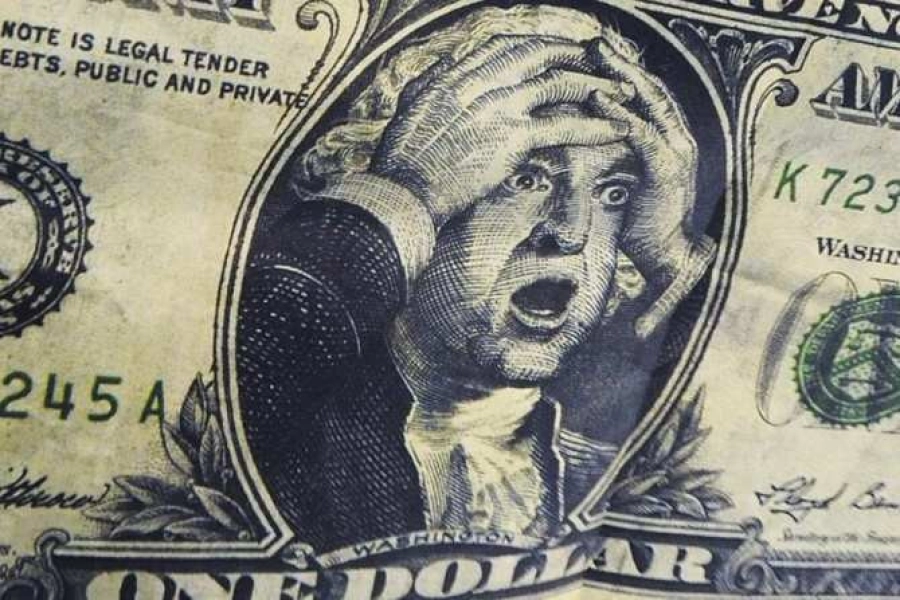 Средневзбешенный курс: доллар на дневных торгах достиг 466 тенге 