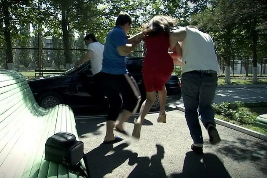 Мырзахметов о похищениях невест: «Конечно, это ущемляет права женщин» 