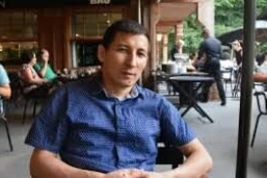Суд запретил журналистам снимать Сакена Мамаша на фото и видео  