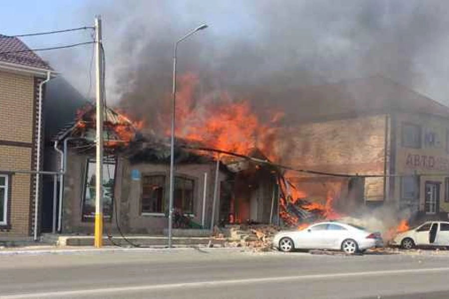 Пожар в оружейном магазине Костаная - один человек погиб, директор получил ожоги 