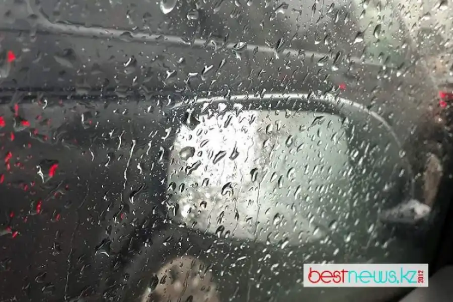 Сильные дожди идут на Казахстан  