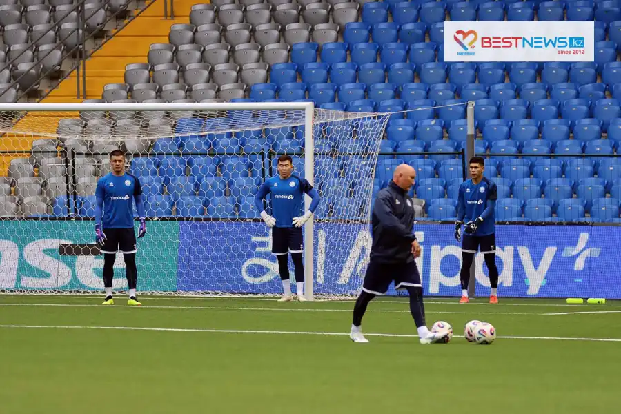 Алиев оценил шансы Анарбекова сыграть в матче с Уэльсом 