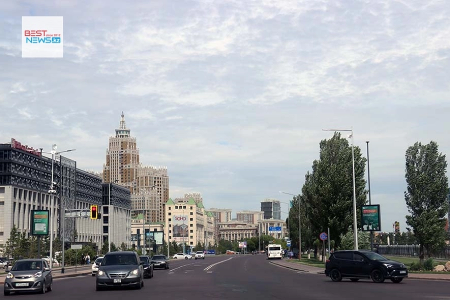 Гроза, шквал, град: в областях Казахстана объявили штормовые предупреждения 