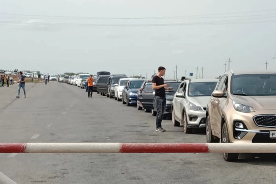 «Будем решать…»: Токаев сделал заявление в связи с массовой миграцией граждан России 