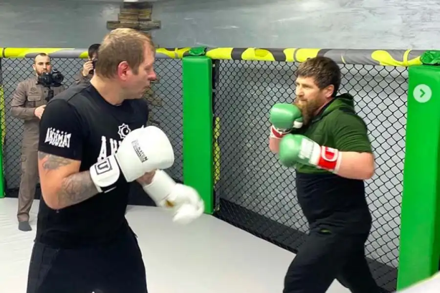 Кадыров и Емельяненко провели спарринг на ринге 