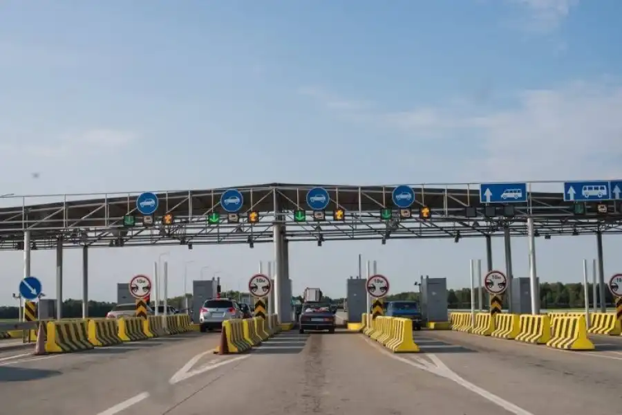 В Казахстане 18 дорог могут стать платными весной – список 