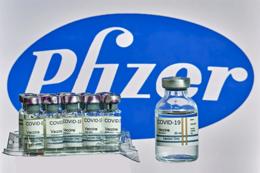 Pfizer поставит в Казахстан до 4 млн доз вакцины от ковида - Цой 