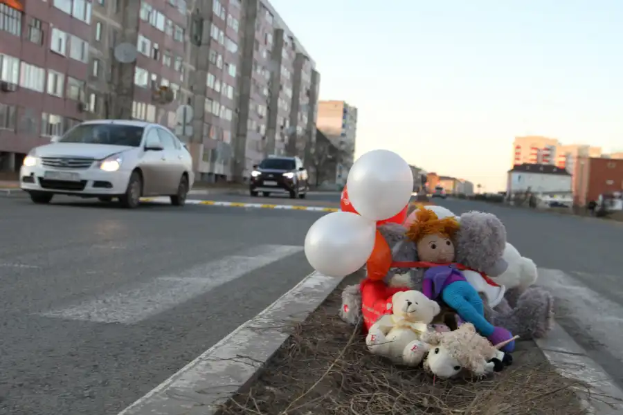 В Уральске тело погибшей в ДТП девочки по ошибке сотрудники морга отдали посторонним людям 