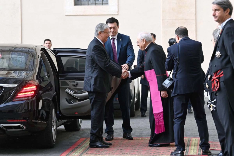 Президент Казахстана прибыл в Ватикан 