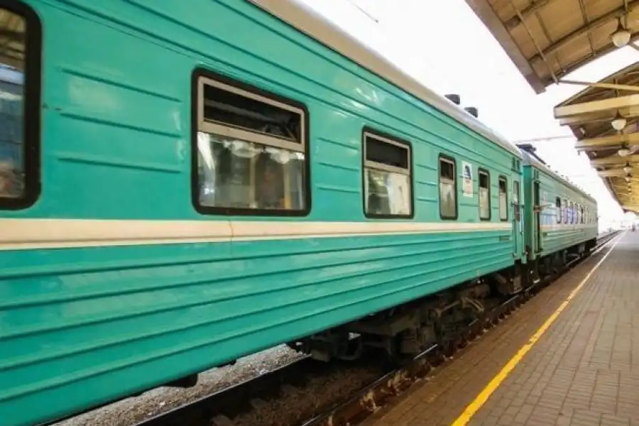 Житель Тараза заразился коронавирусом в поезде 