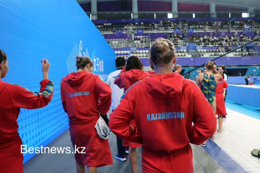 Ватерполистки сборной Казахстана оставили без медали соперниц из Узбекистана на Азиаде 