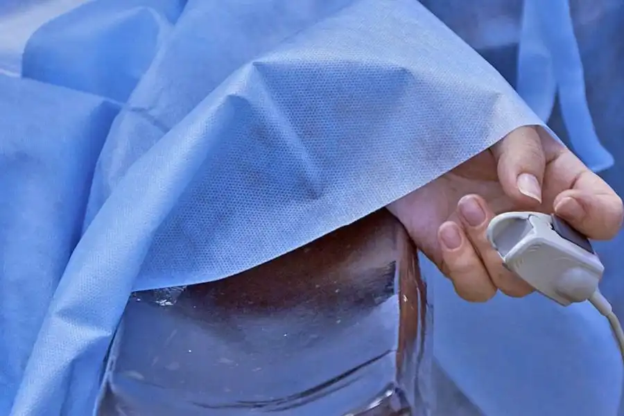 Женщина, отравившаяся после обработки квартиры от клопов, скончалась в Алматы 