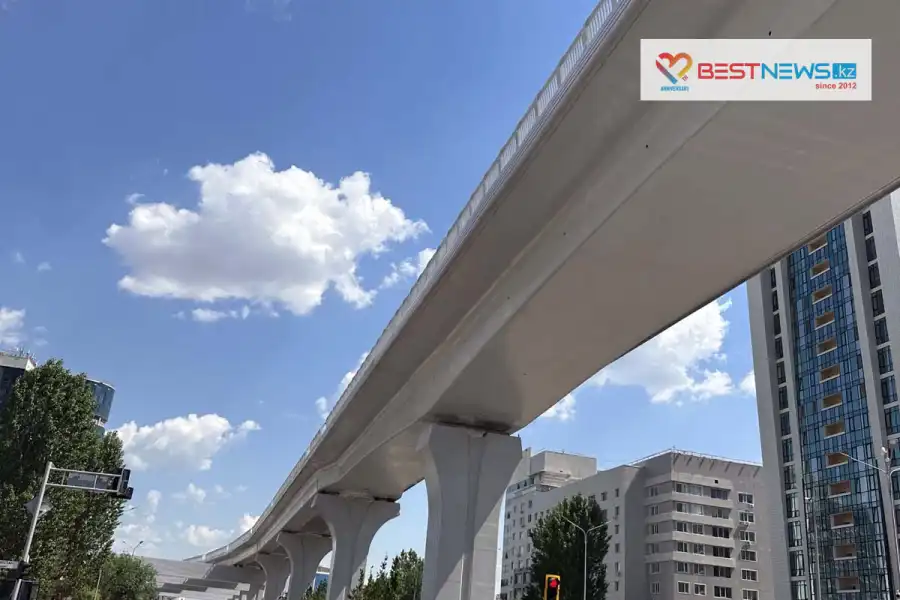 Президент Казахстана поддержал планы по расширению LRT 