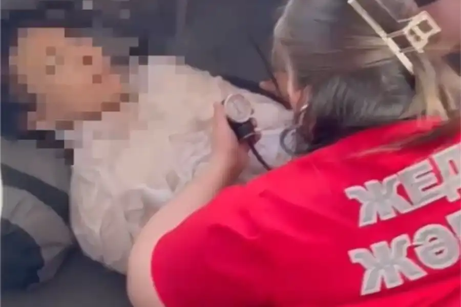 Жительница Астаны прыгнула с моста в Есиль 