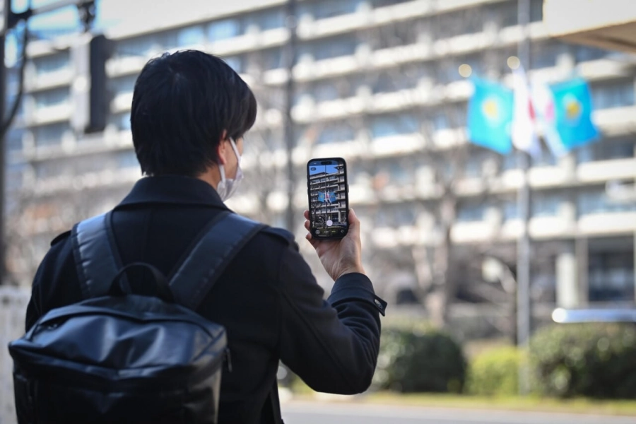 В Токио вывесили флаги Казахстана 