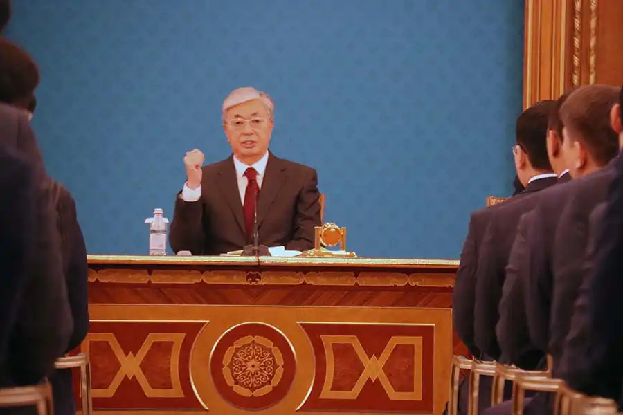 Токаев: «К 2020 году число госслужащих сократится на 25 процентов» 