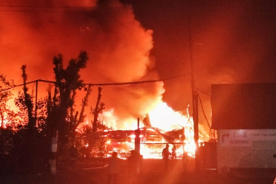 Сильный пожар в Нур-Султане: горит газонаполнительная станция 