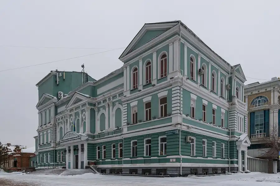 Премьера по пьесе Гоголя в современном варианте 