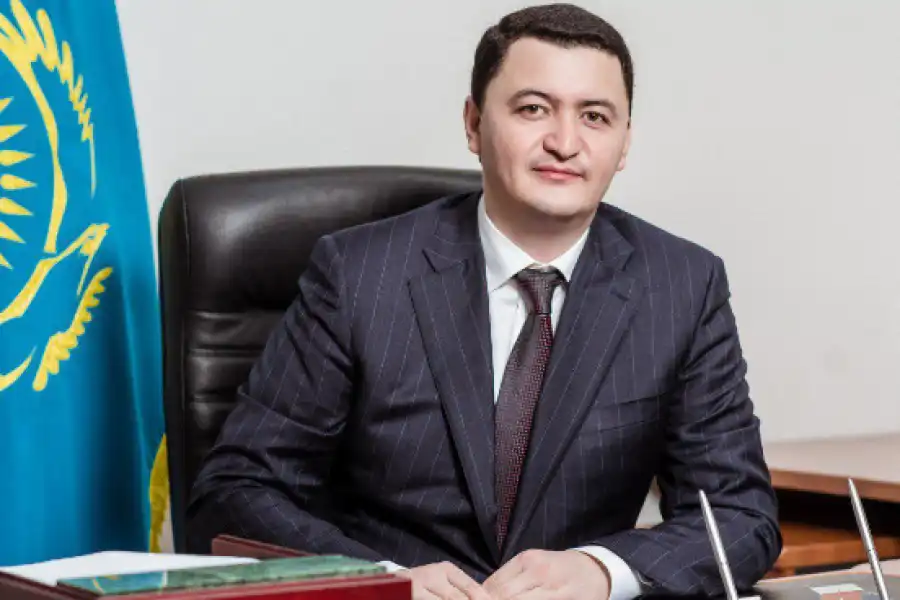 У экс-вице-министра здравоохранения Камалжана Надырова выявили коронавирус 