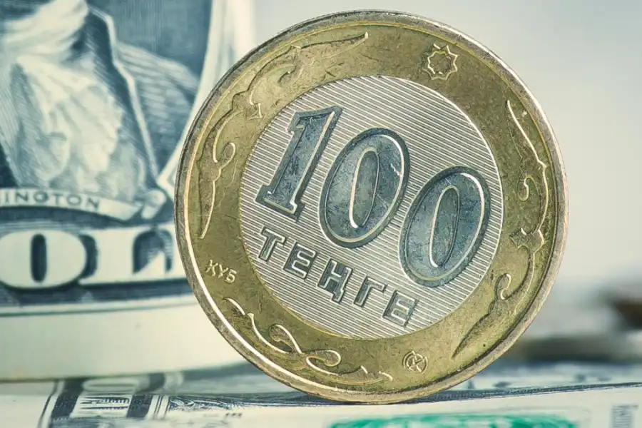 Курс доллара составил 510 тенге на торгах 