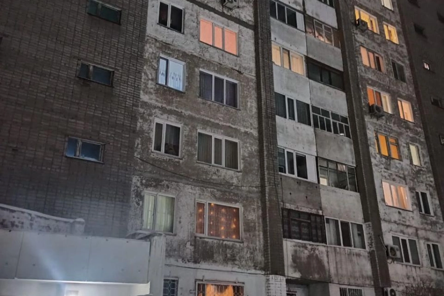 Девочка выпала с 8-го этажа в Павлодаре 