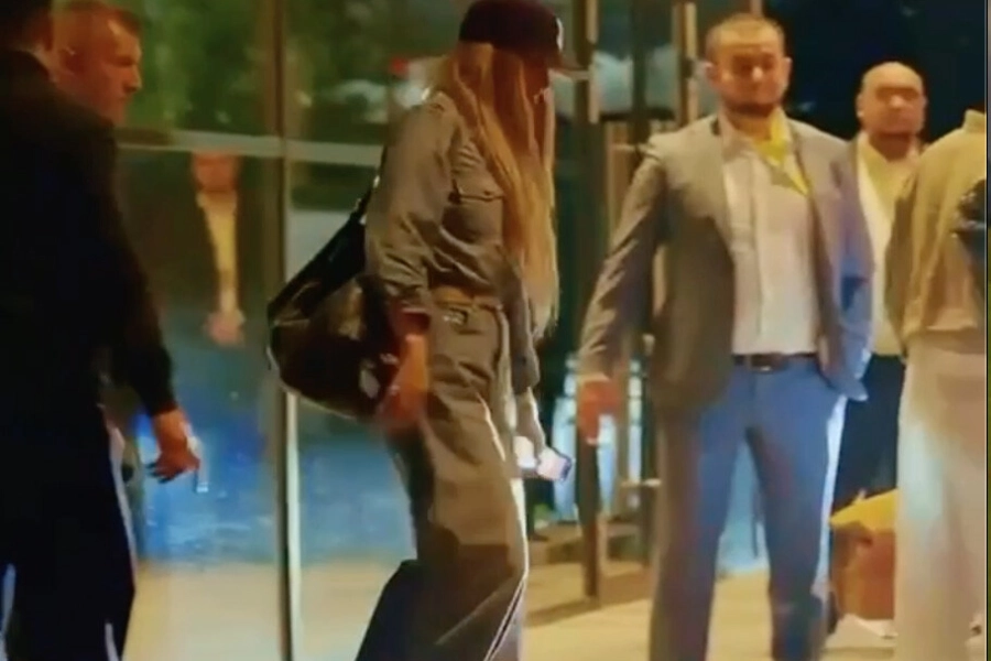Дженнифер Лопес прилетела в Астану 
