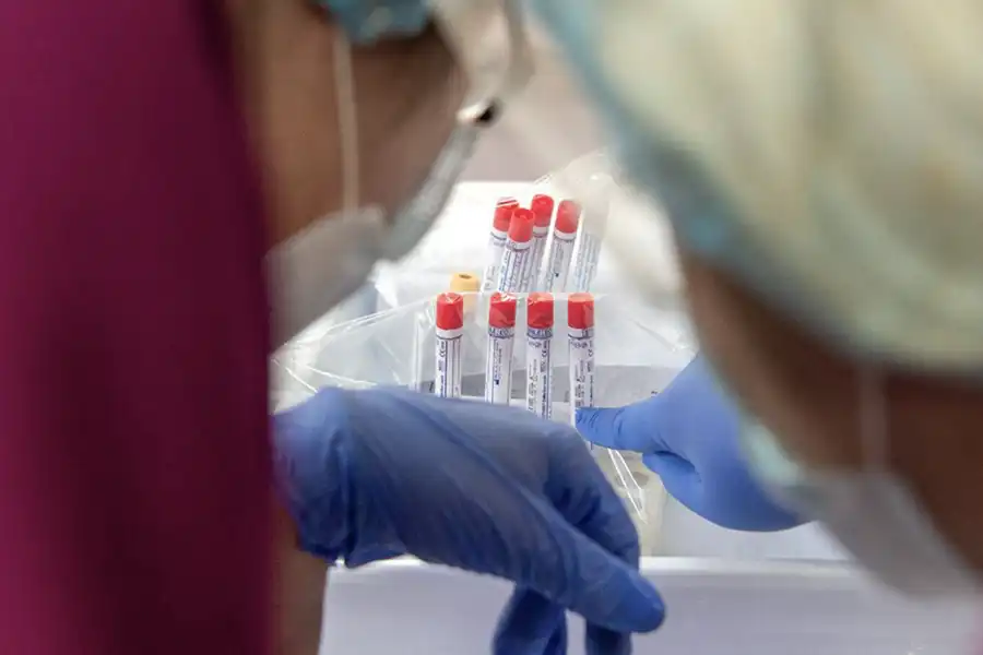 Акмолинка умерла от COVID19: есть результаты теста контактировавших с нею людей 