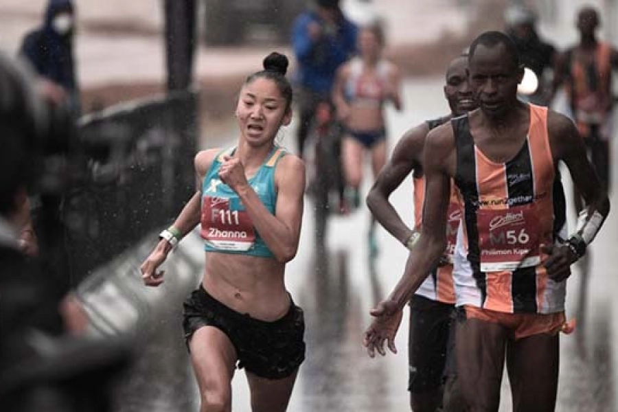 Казахстанка Мамажанова финишировала 46-й в марафоне на Олимпиаде в Токио 