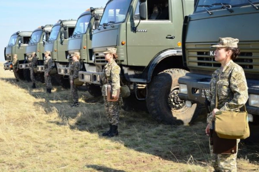Цифра дня: в армии Казахстана  20 женщин дослужились до звания «полковник» 