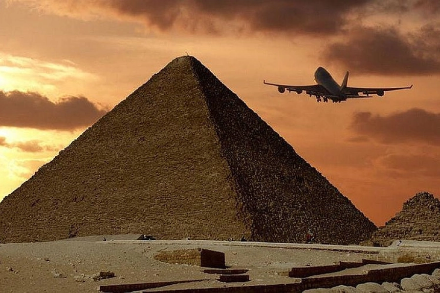 Казахстан приостановит авиасообщение с Египтом из-за штамма "Омикрон" 