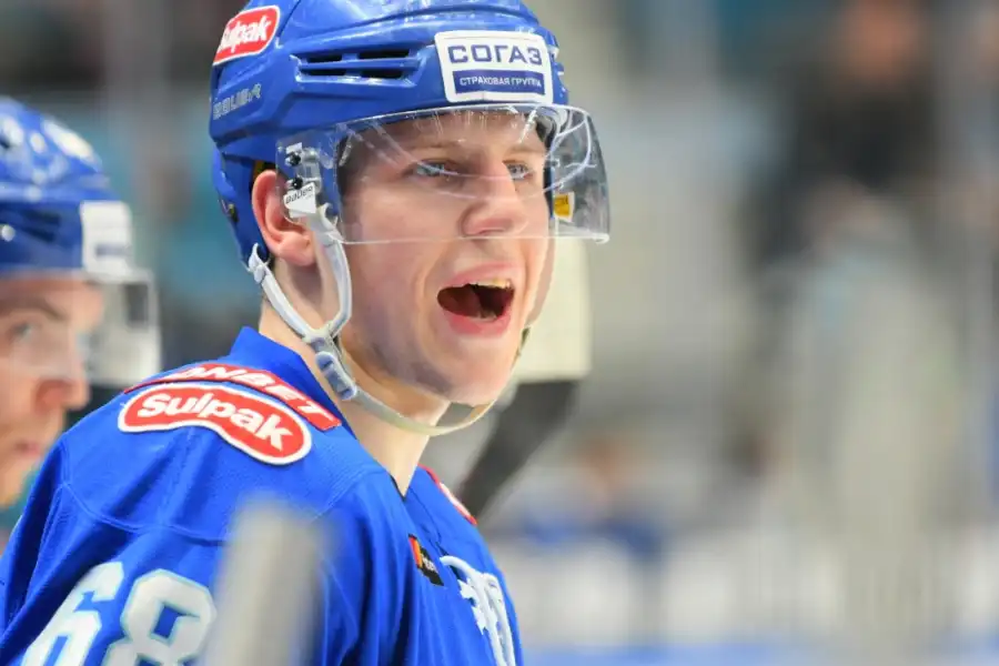 Барыс продлил контракт с нападающим 