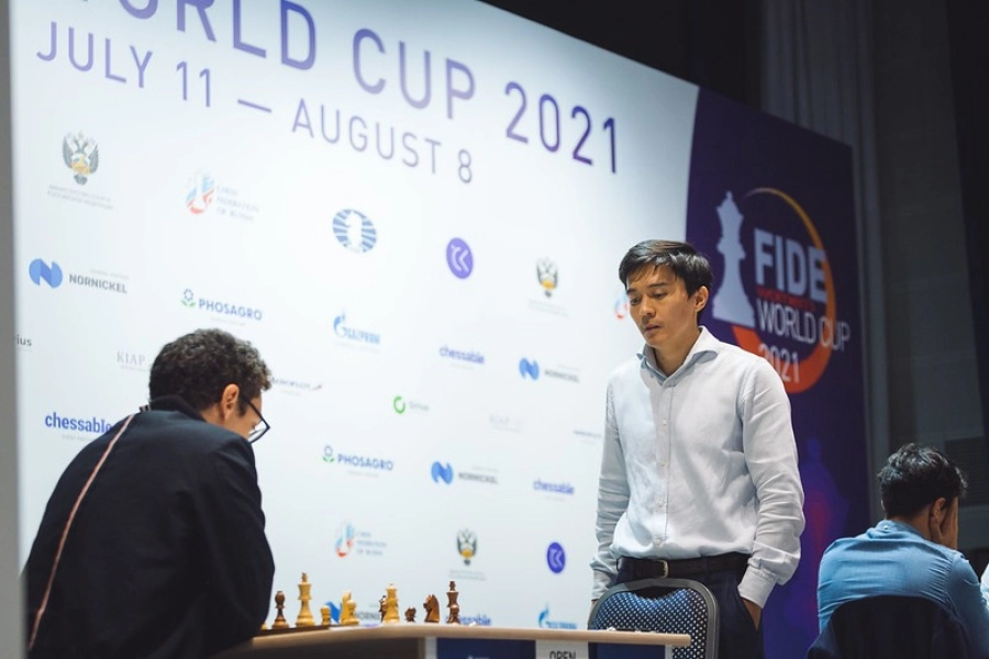 Ринат Джумабаев обыграл одного из фаворитов на Кубке мира FIDE 