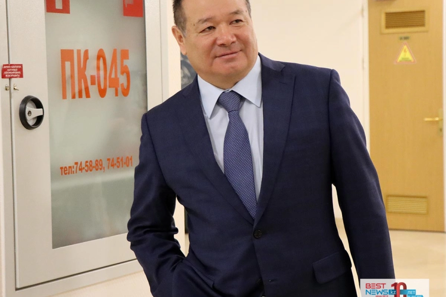 Каирбек Ускенбаев освобожден от должности главы МИИР РК 