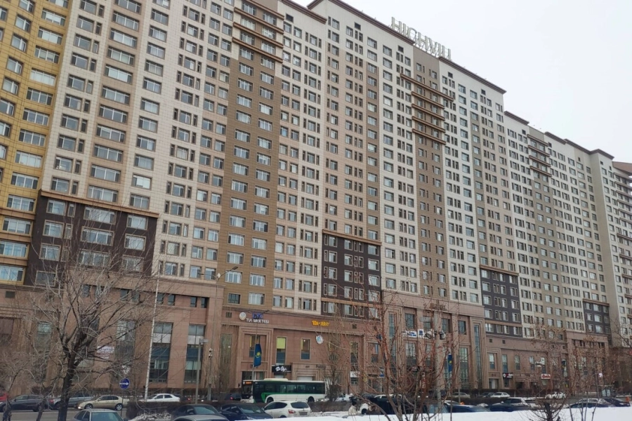 В Астане мужчина совершил суицид в ЖК Хайвилл  