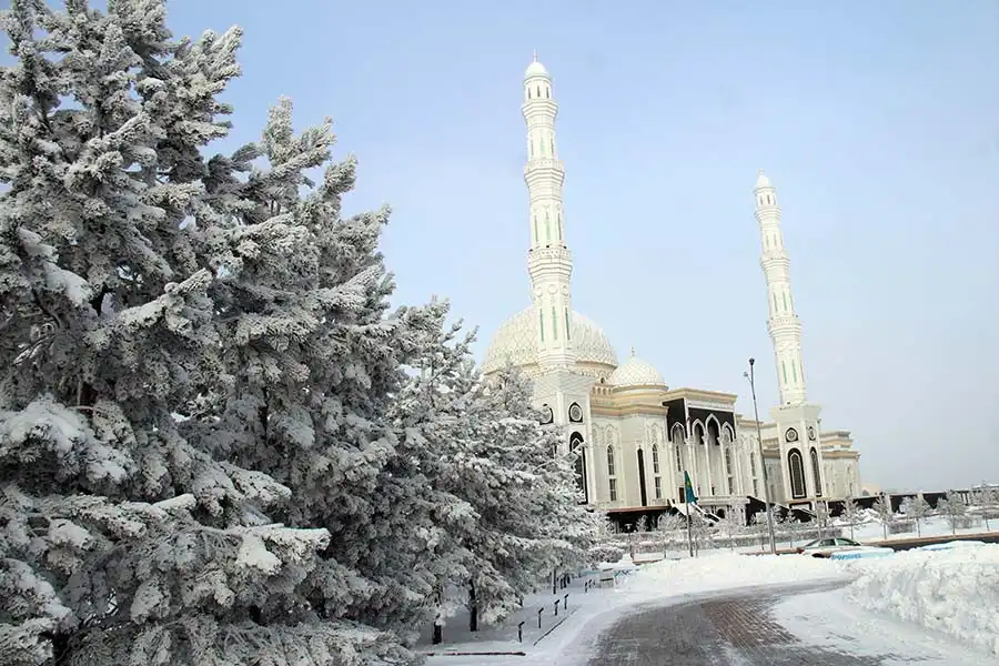 Туман, гололёд, метель: погода по Казахстану на 26-28 декабря 