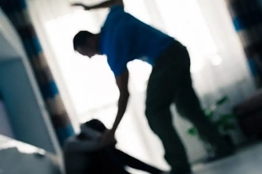 Житель Нур-Султана похитил и истязал сожительницу 